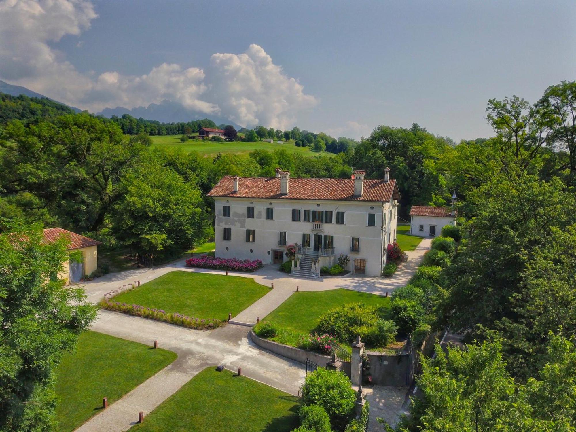 Villa San Liberale - Suites & Wellness - Villa Veneta Feltre Buitenkant foto